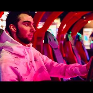 Meet your Posher, Chris